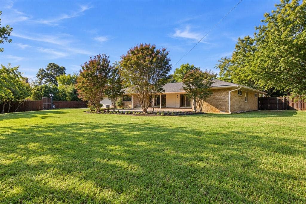 7733 Indian Springs Road, Dallas, TX 75248