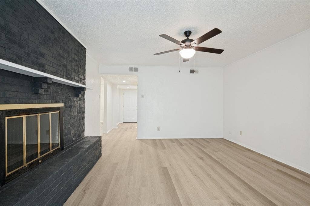 220 Brownwood Court, #222, Irving, TX 75060 220 Brownwood Court, #222, Irving, TX 75060