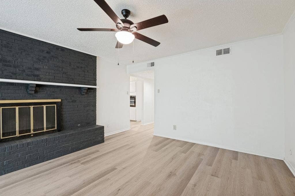 220 Brownwood Court, #222, Irving, TX 75060 220 Brownwood Court, #222, Irving, TX 75060