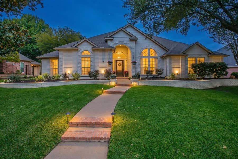 Property photo for 2605 Wild Ivy Trail, Mansfield, TX