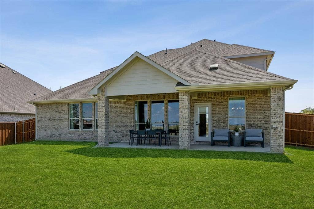 950 Reeves Drive, DeSoto, TX 75115 Willow