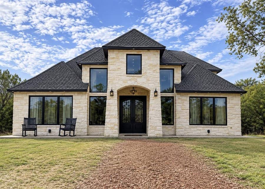 Property photo for 4408 Veal Station Road, Weatherford, TX