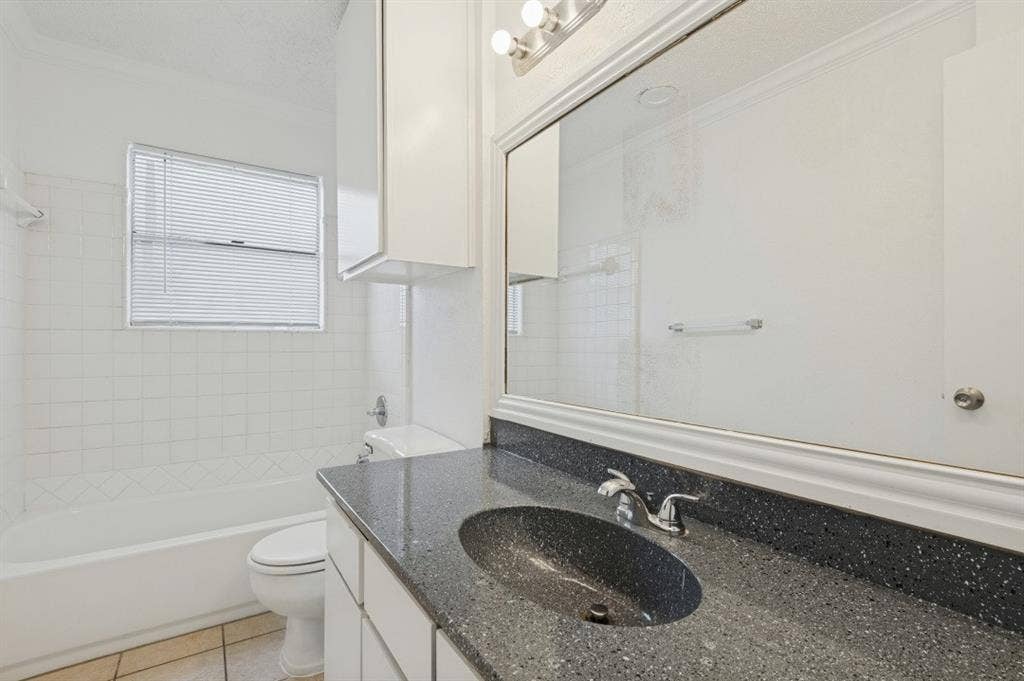 224 Brownwood Court, #226, Irving, TX 75060 224 Brownwood Court, #226, Irving, TX 75060