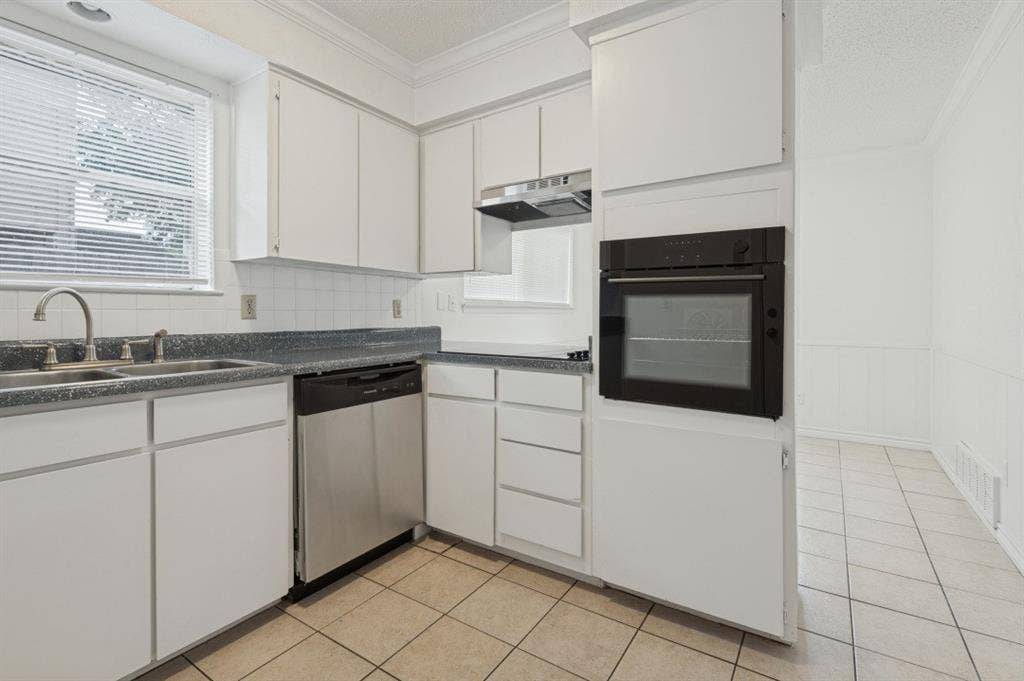 224 Brownwood Court, #226, Irving, TX 75060 224 Brownwood Court, #226, Irving, TX 75060
