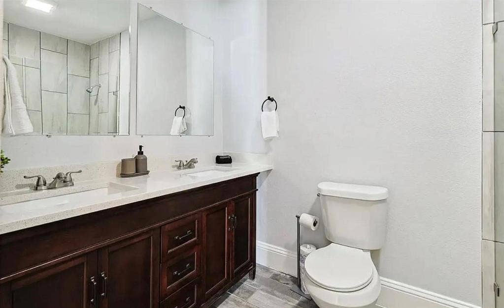 702 N Edgefield Avenue, Dallas, TX 75208