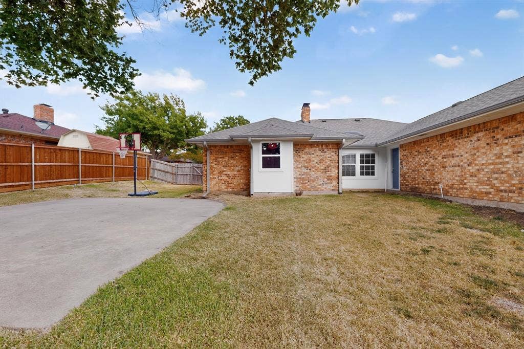 2413 Club Meadow Drive, Garland, TX 75041 2413 Club Meadow Drive, Garland, TX 75041