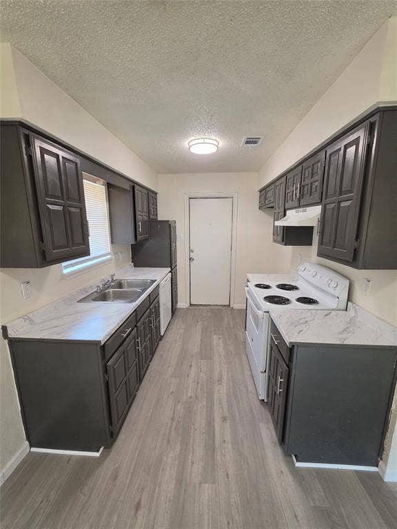 521 E Jay Court, DeSoto, TX 75115 521 E Jay Court, DeSoto, TX 75115
