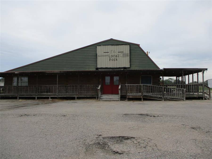 Property photo for 899 E Lennon, Emory, TX