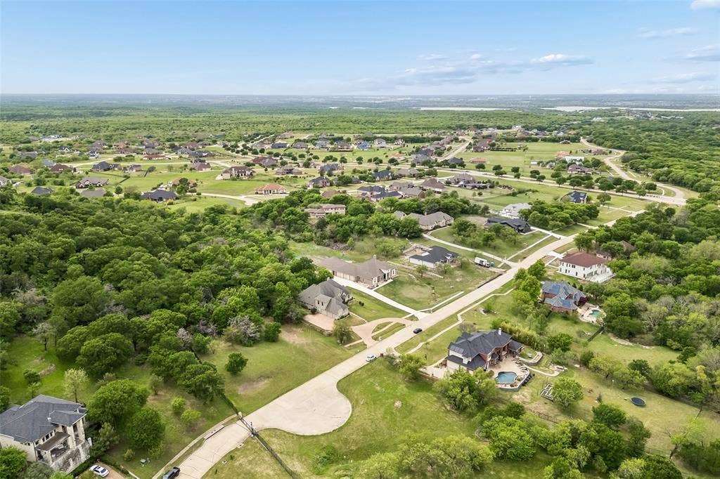 2466 Creekwood Drive, Cedar Hill, TX 75104