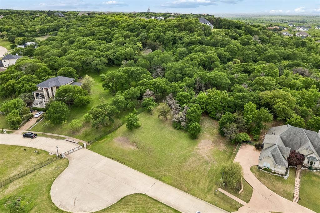 2466 Creekwood Drive, Cedar Hill, TX 75104