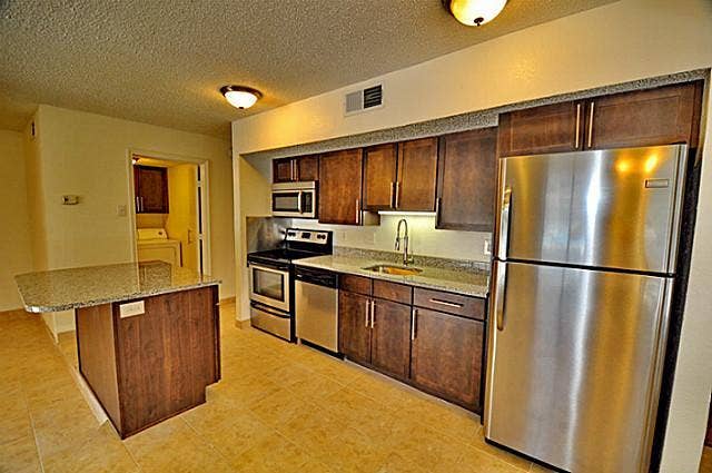 6910 Skillman Street, #1020, Dallas, TX 75231