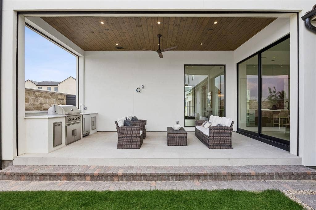 311 Avadene Drive, Irving, TX 75039