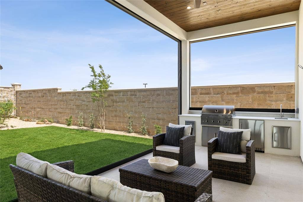 311 Avadene Drive, Irving, TX 75039