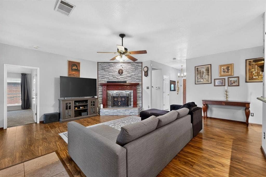 2605 Buck Drive, Mesquite, TX 75181