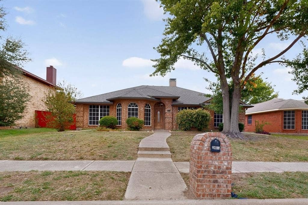 2605 Buck Drive, Mesquite, TX 75181