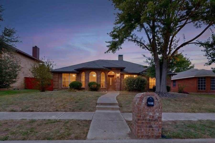 Property photo for 2605 Buck Drive, Mesquite, TX