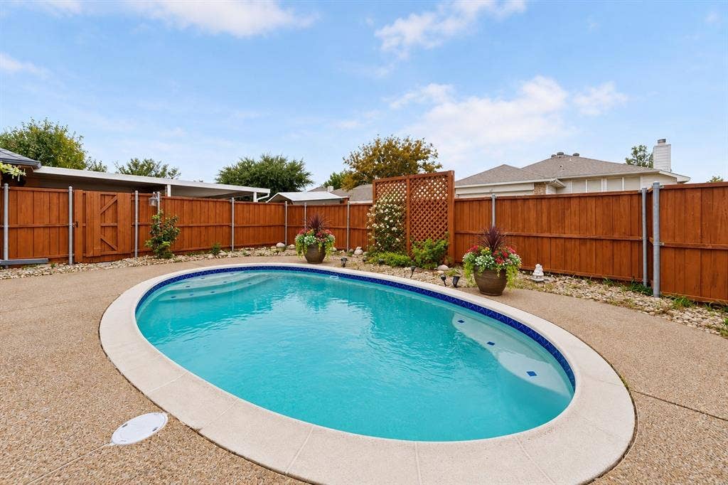 2605 Buck Drive, Mesquite, TX 75181