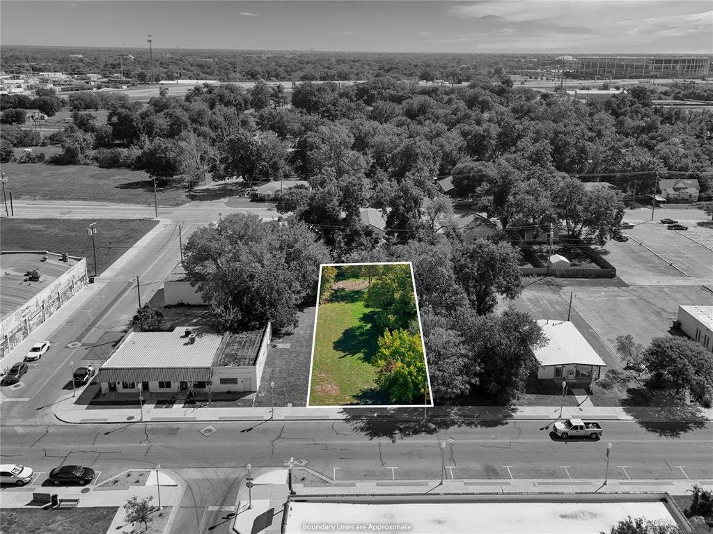 815 Elm Avenue, Waco, TX 76704