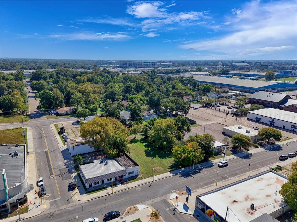 815 Elm Avenue, Waco, TX 76704