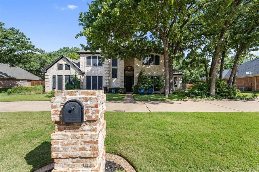 Property photo for 609 Seville Road, Denton, TX