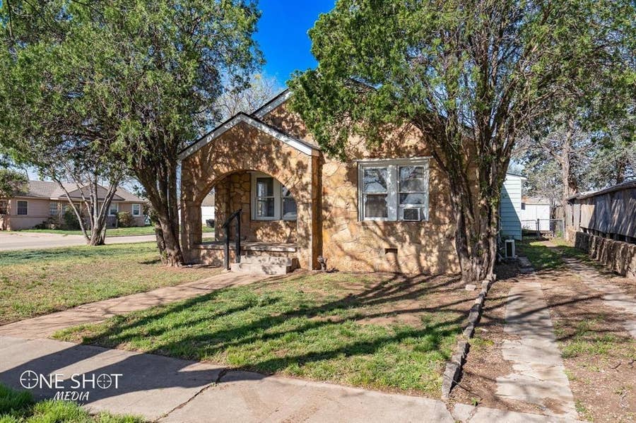 Property photo for 1118 N 11th Street, Abilene, TX