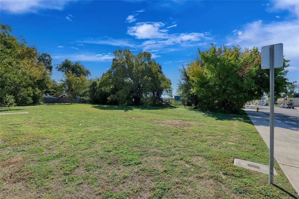 815 Elm Avenue, Waco, TX 76704