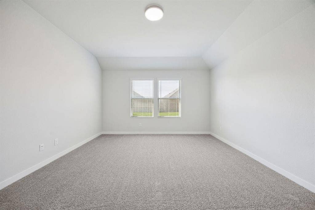 704 River Ridge Drive, Princeton, TX 75071 Primary Suite in the Heisman home plan – REPRESENTATIVE PHOTO