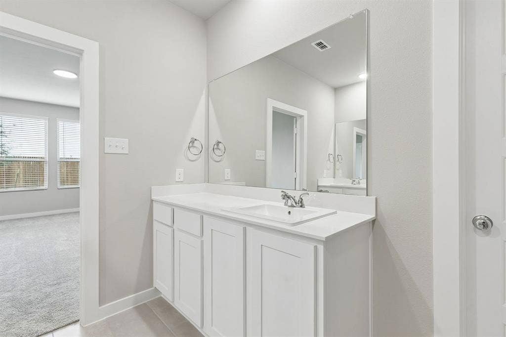 710 River Ridge Drive, McKinney, TX 75071 Primary Bathroom in the Winters home plan – REPRESENTATIVE PHOTO