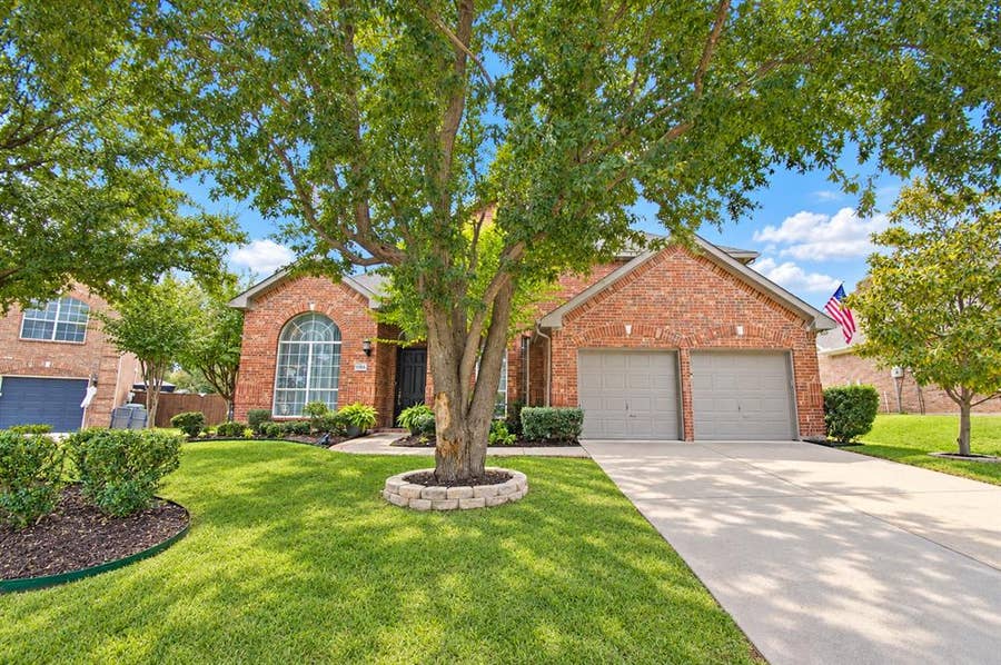Property photo for 1105 Bur Oak Drive, Flower Mound, TX