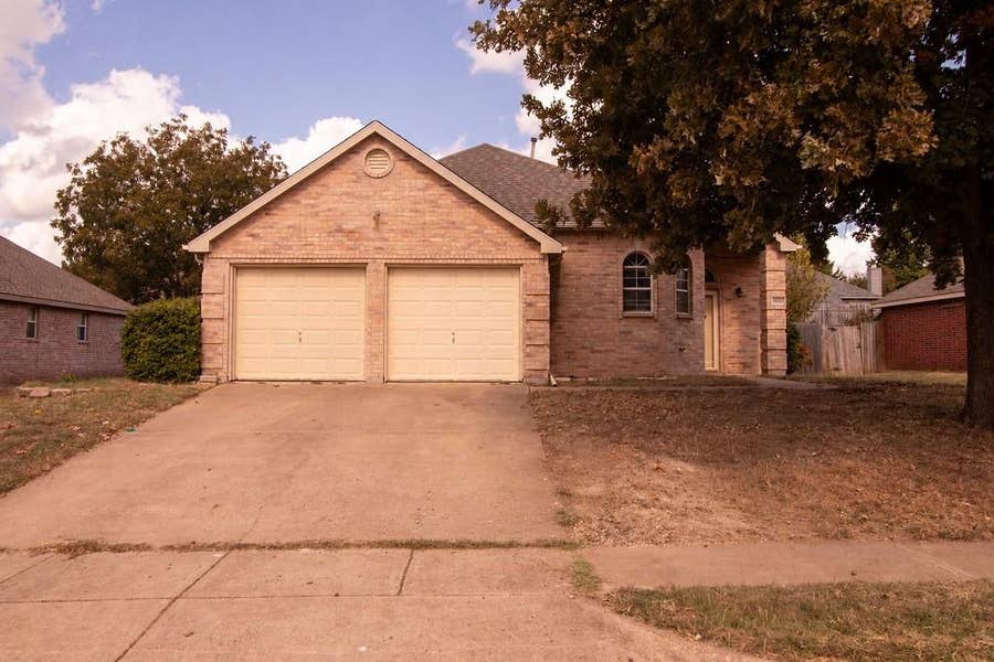 Property photo for 3009 Morning Dove Lane, Midlothian, TX