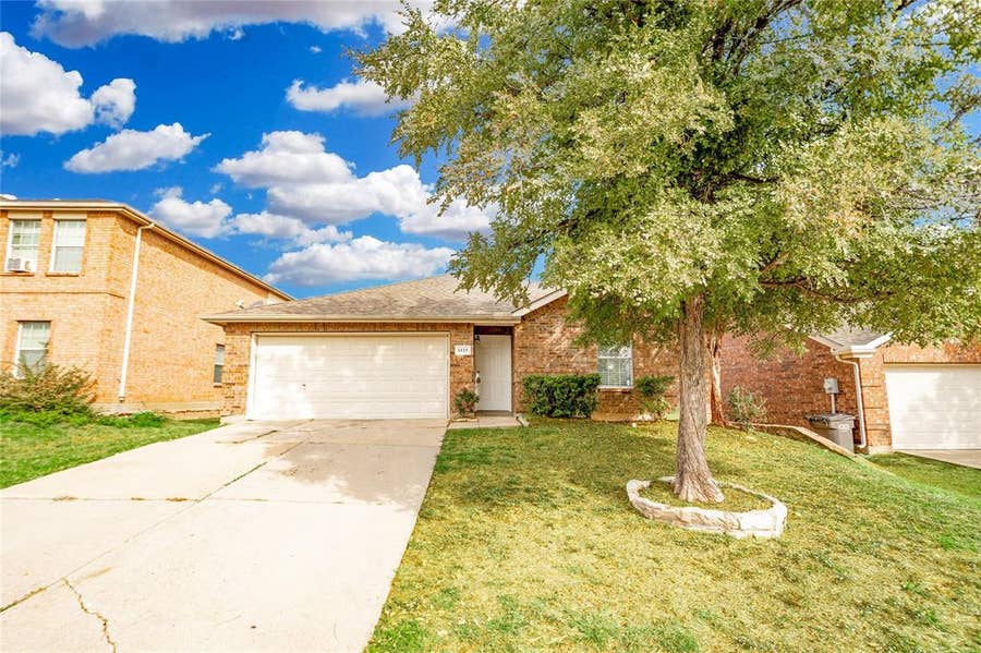 Property photo for 1425 Waterford Drive, Little Elm, TX