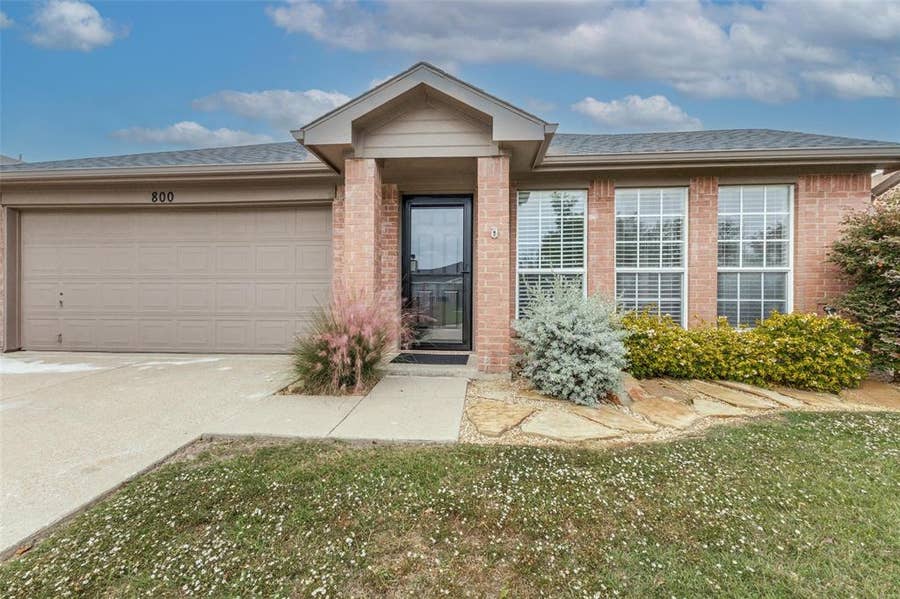 Property photo for 800 Cooper Lane, Royse City, TX