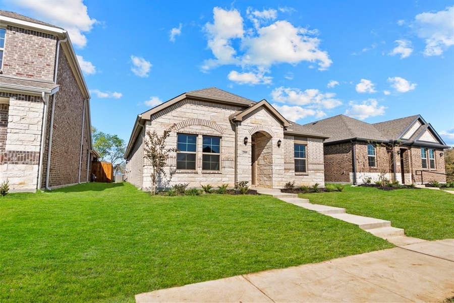 Property photo for 2509 Fairweather Drive, Celina, TX
