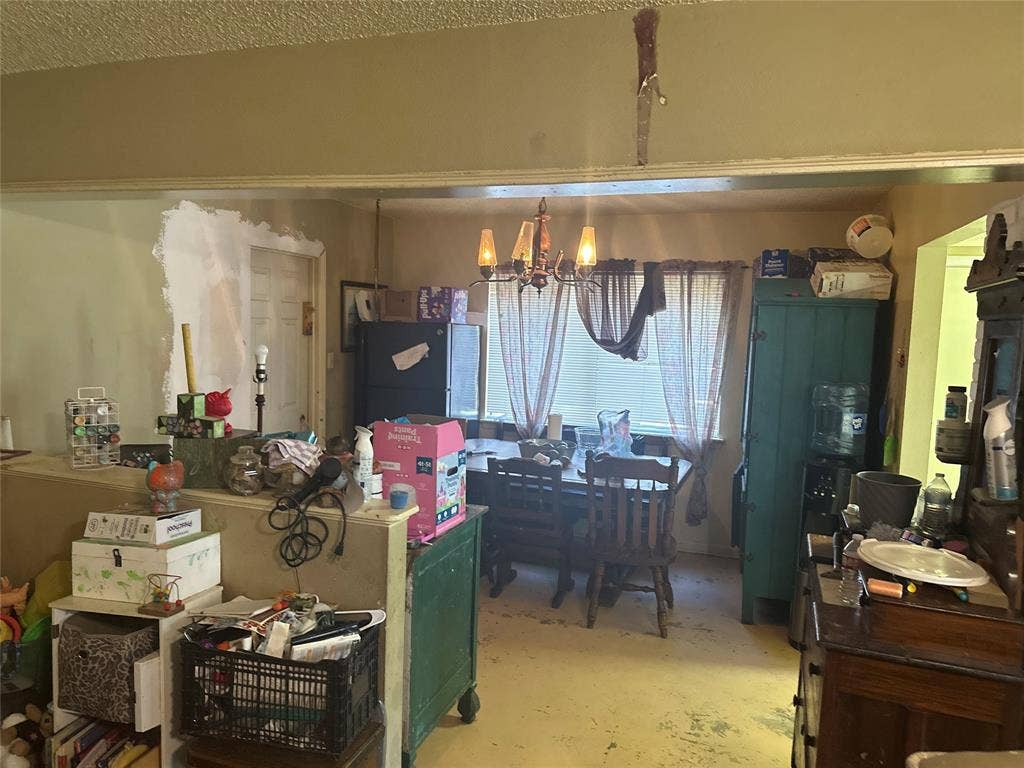 9352 N Highway 183, Florence, TX 76527 9352 N Highway 183, Florence, TX 76527
