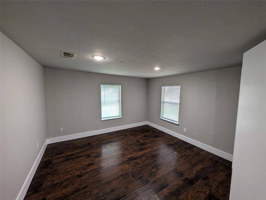 2321 Starks Avenue, Dallas, TX 75215