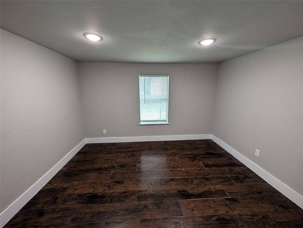 2321 Starks Avenue, Dallas, TX 75215