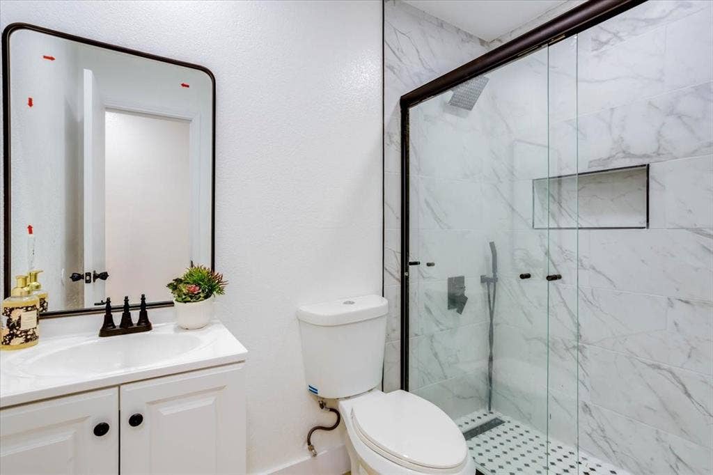 1422 Eastview Drive, Garland, TX 75040