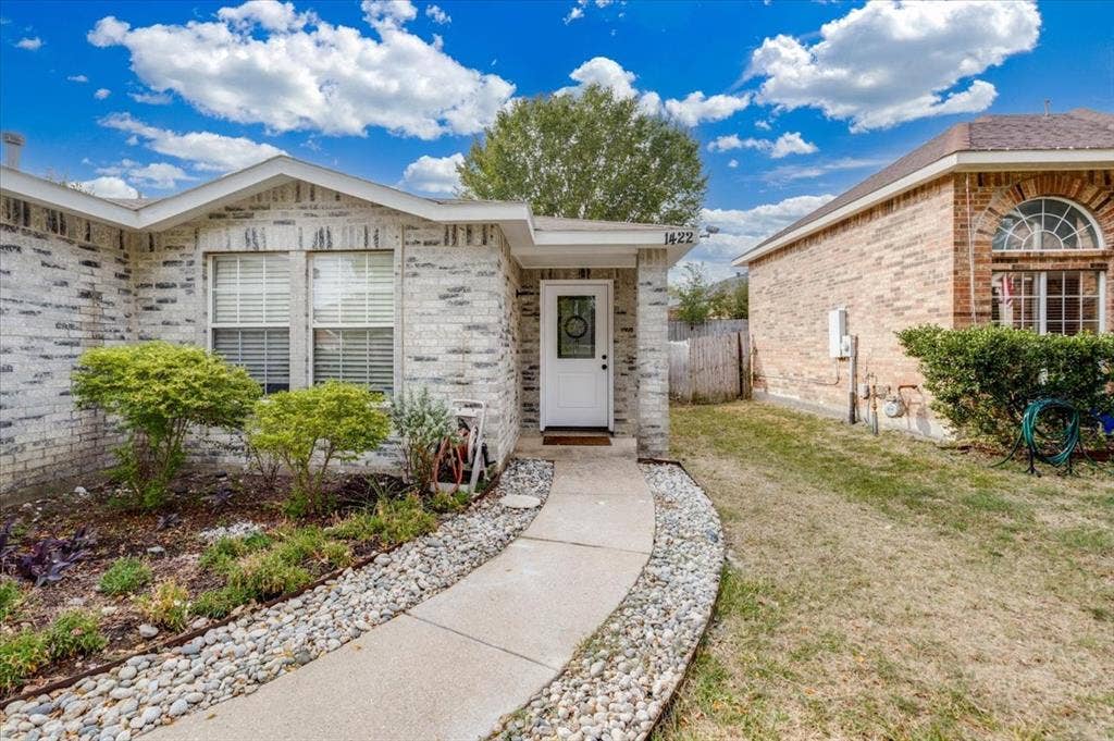 1422 Eastview Drive, Garland, TX 75040