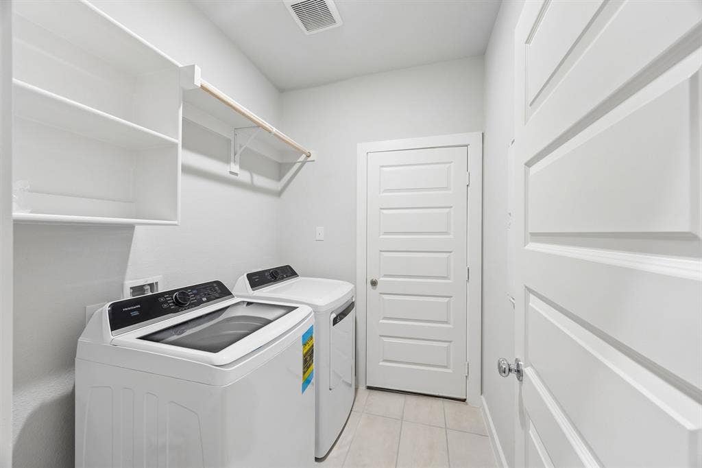 1111 Bridgewalk Drive, Princeton, TX 75071 Utility Room in the Cedar home plan – REPRESENTATIVE PHOTO