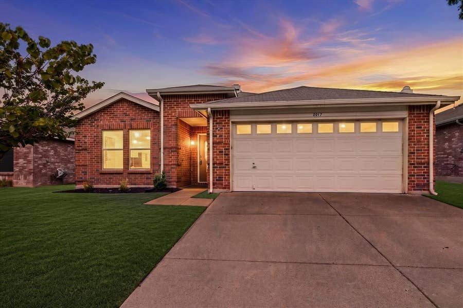 Property photo for 2017 Navada Way, Fort Worth, TX