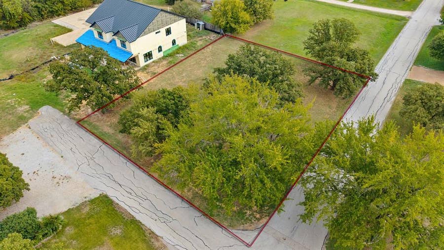 Property photo for 4700 Hazel Street, Flower Mound, TX