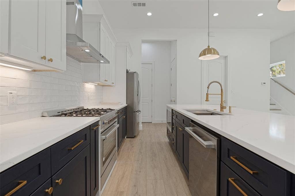 513 N Patton Street, Dallas, TX 75203 513 N Patton Street, Dallas, TX 75203