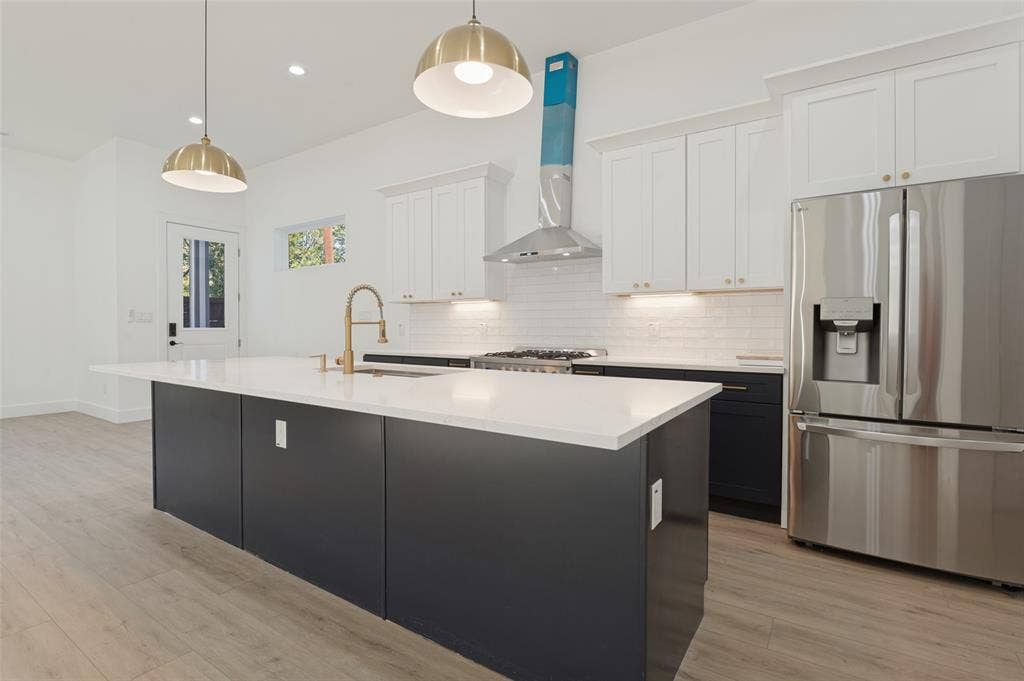513 N Patton Street, Dallas, TX 75203 513 N Patton Street, Dallas, TX 75203