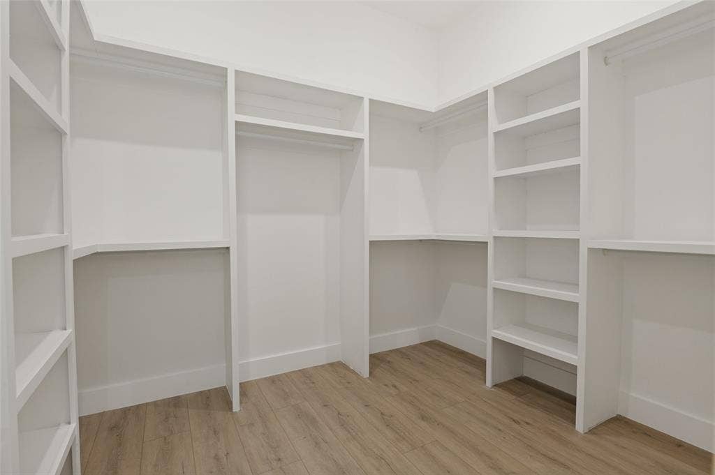 513 N Patton Street, Dallas, TX 75203 513 N Patton Street, Dallas, TX 75203