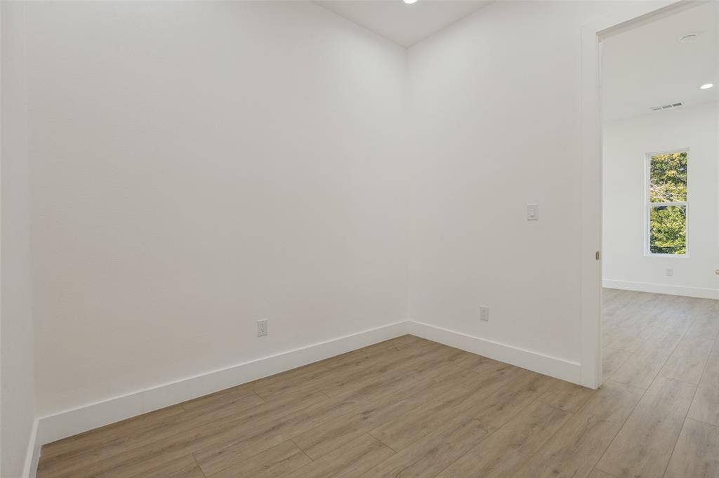 513 N Patton Street, Dallas, TX 75203 513 N Patton Street, Dallas, TX 75203