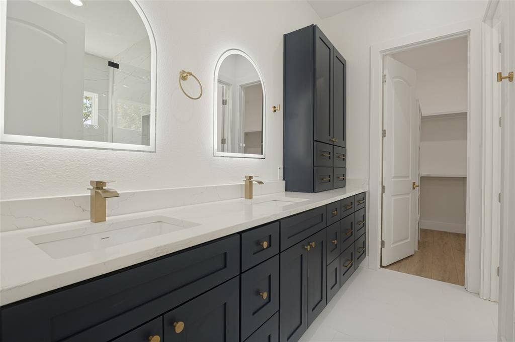 513 N Patton Street, Dallas, TX 75203 513 N Patton Street, Dallas, TX 75203