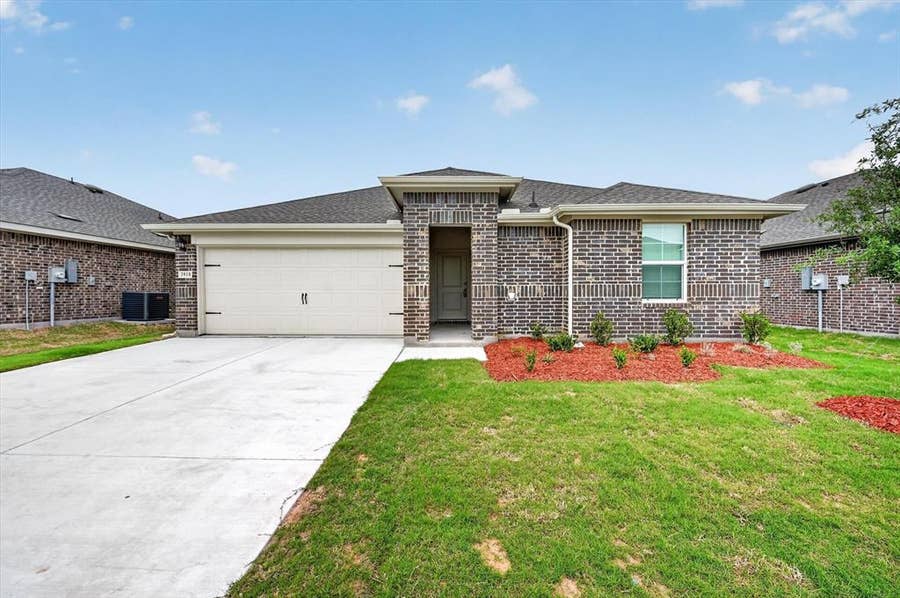 Property photo for 3918 Applewood Trail, Princeton, TX