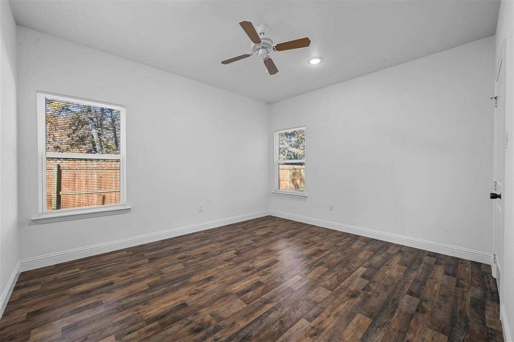 129 Arapaho Trail, Mabank, TX 75156