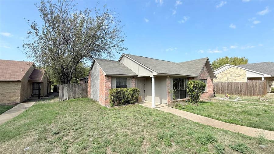 Property photo for 510 Matterhorn Street, Cedar Hill, TX