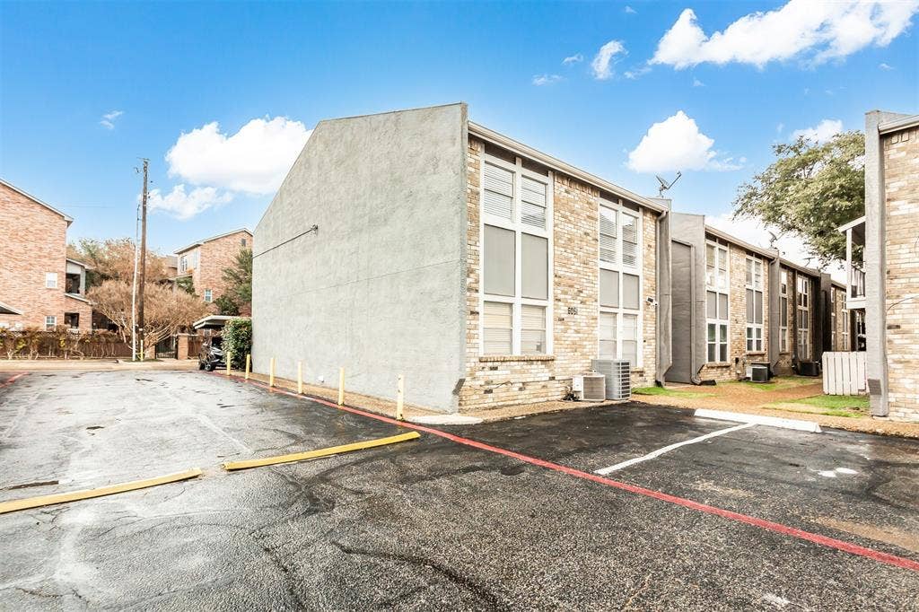 6061 Milton Street, #231, Dallas, TX 75206